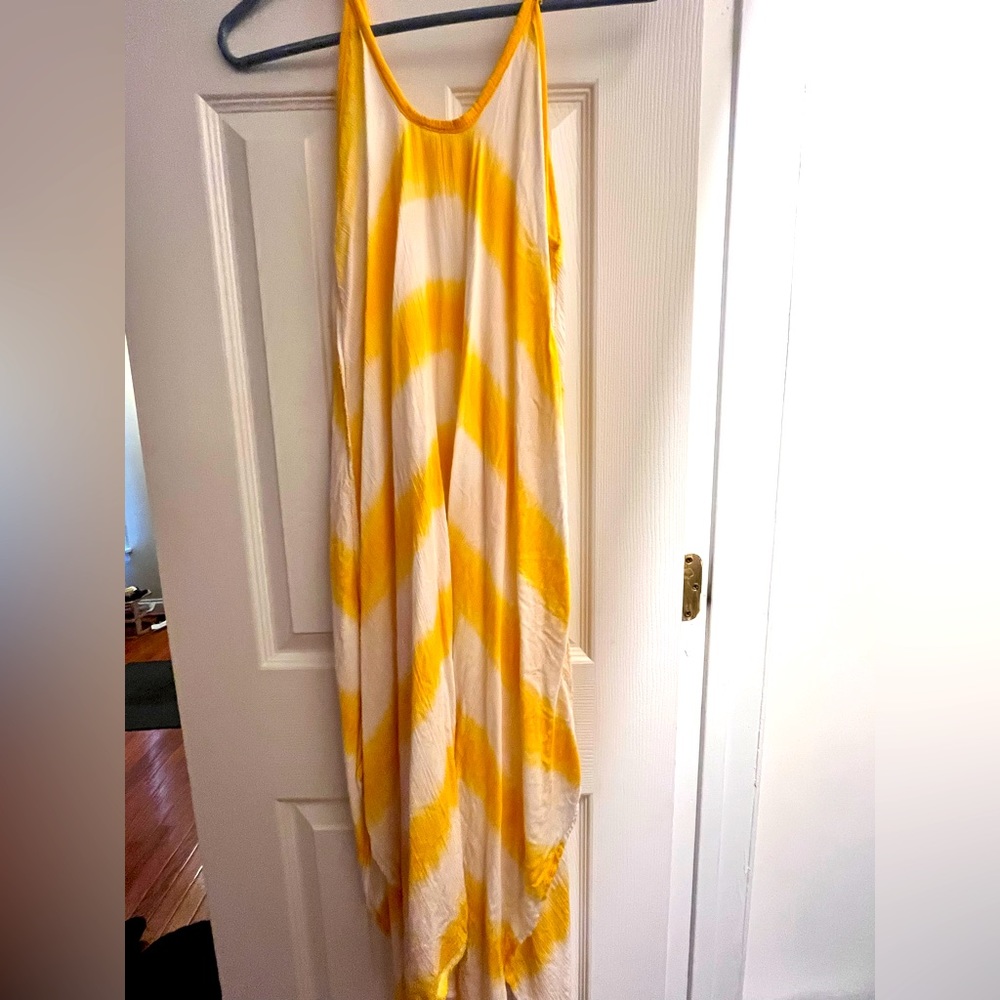 Sleeveless dress